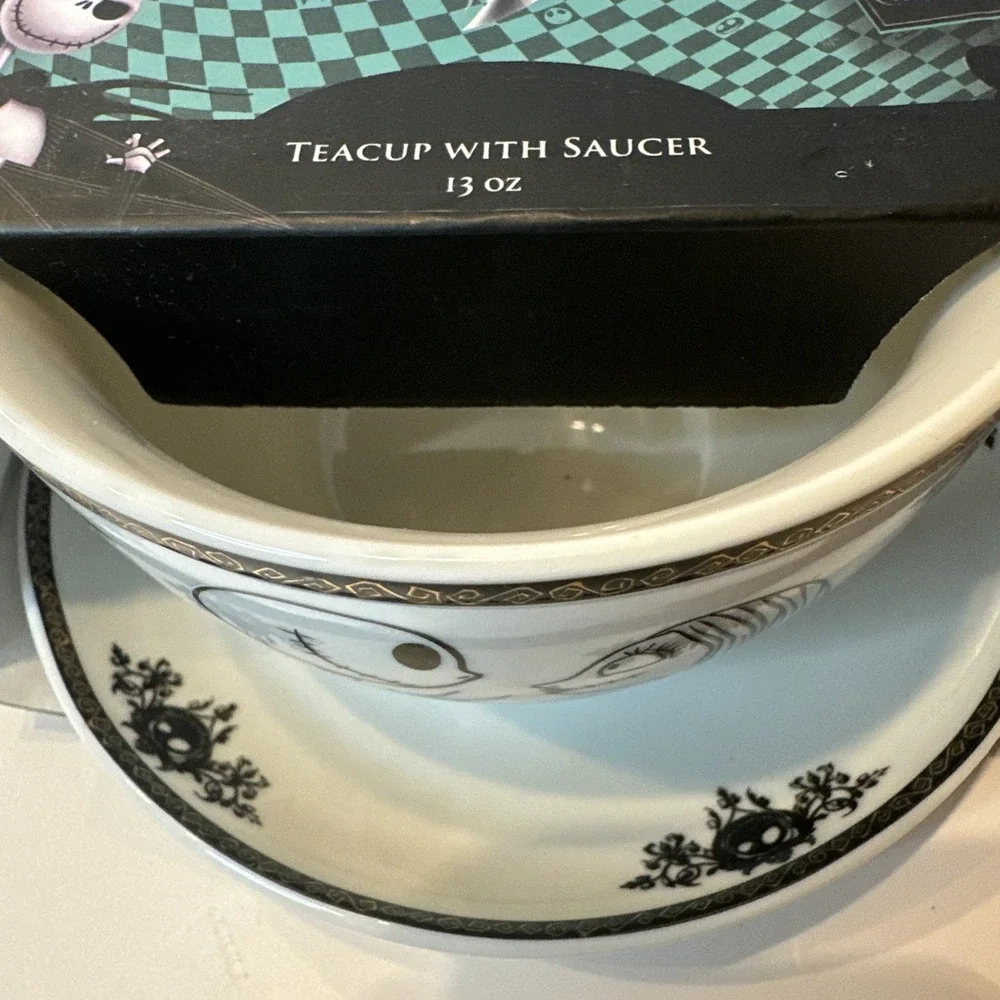Disney The Nightmare Before Christmas JACK & Sally Tea Cup and‎ Saucer NEW